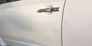 white-car-door-scratch-repair-hendersonville